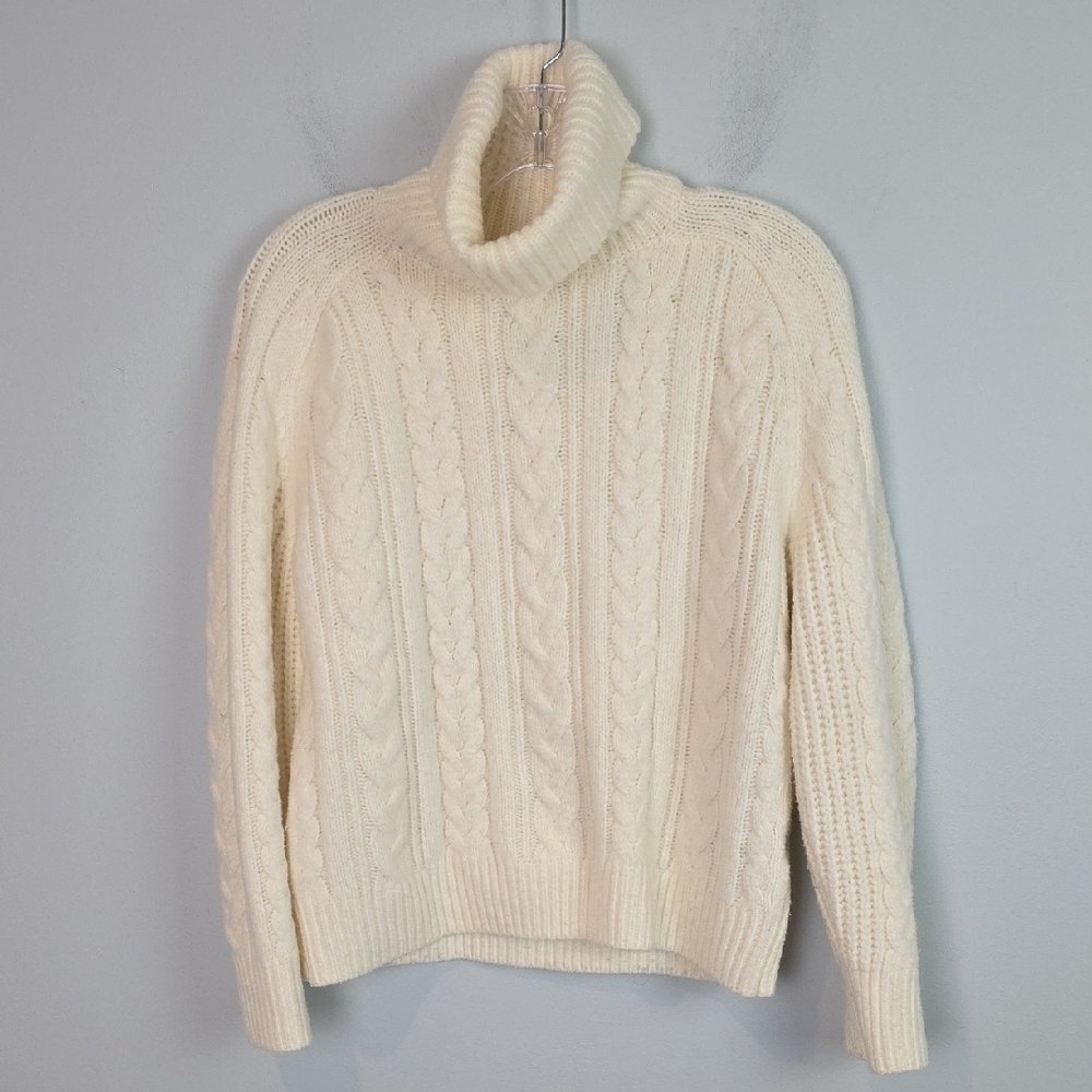 Abercrombie & Fitch cream oversized cable knit turtleneck sweater xs